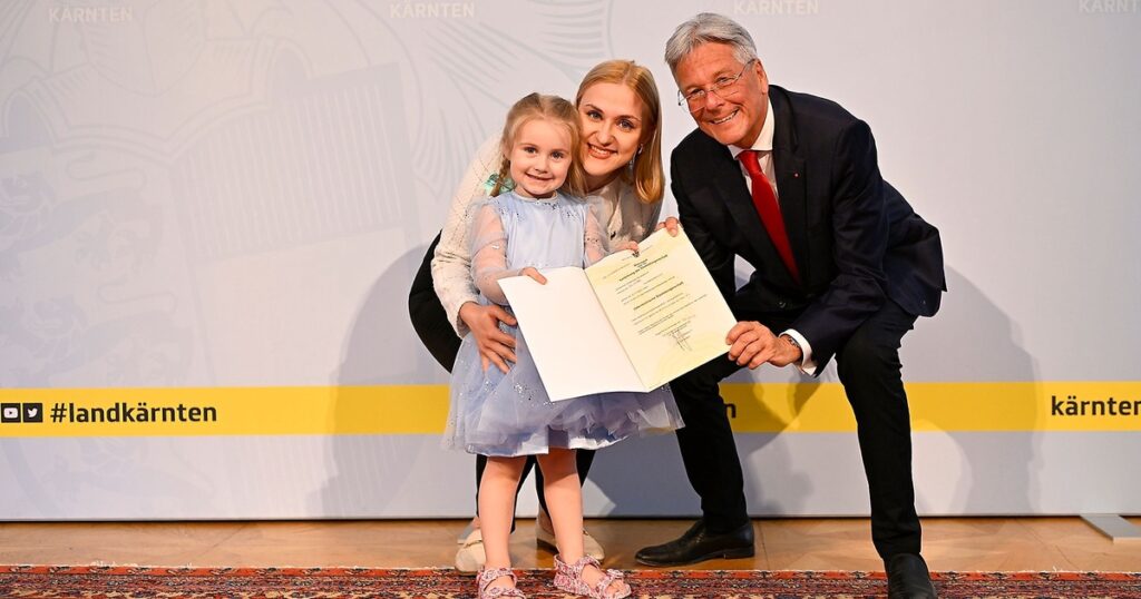 48 neue Staatsbürgerinnen und Staatsbürger