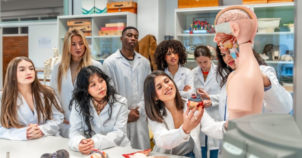 MedAT am 4. Juli: Kärntner Anwärterinnen und Anwärter auf Medizin-Studienplätze bestens vorbereitet