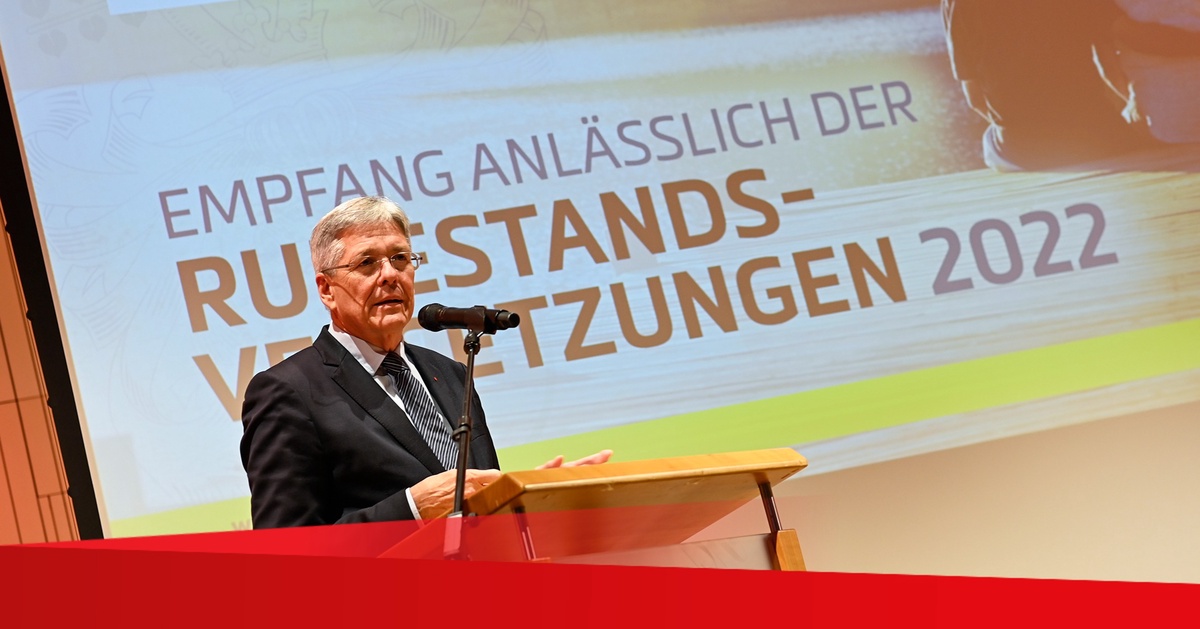70 AHS Lehrer in den Ruhestand verabschiedet
