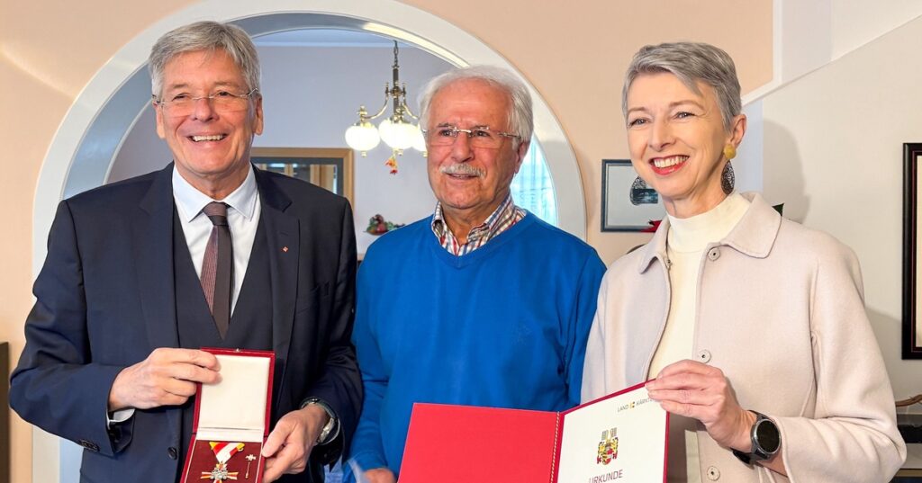 Ehrenzeichen des Landes für Ghassem „Naser“ Sadian
