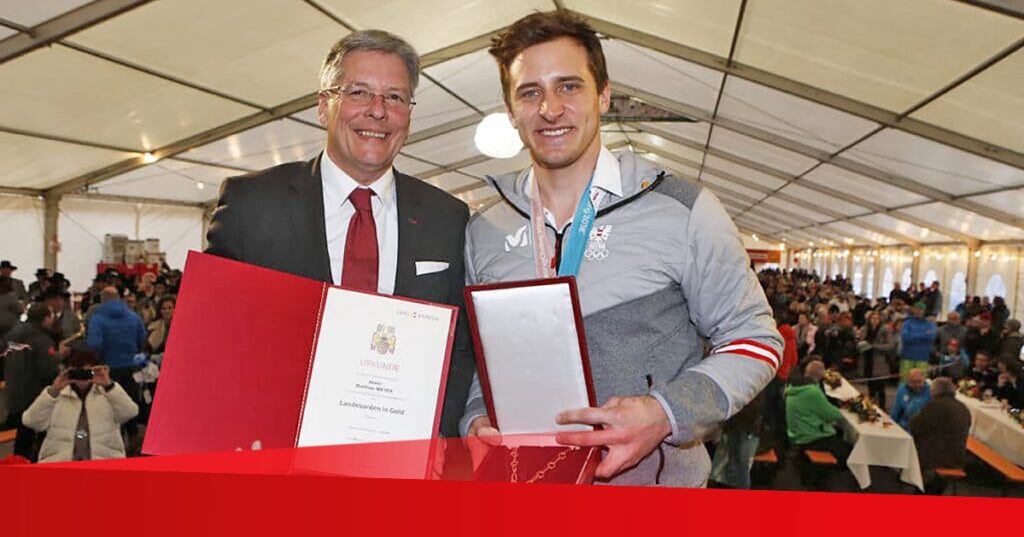 Peter Kaiser und Arno Arthofer gratulieren Olympiasieger Matthias Mayer