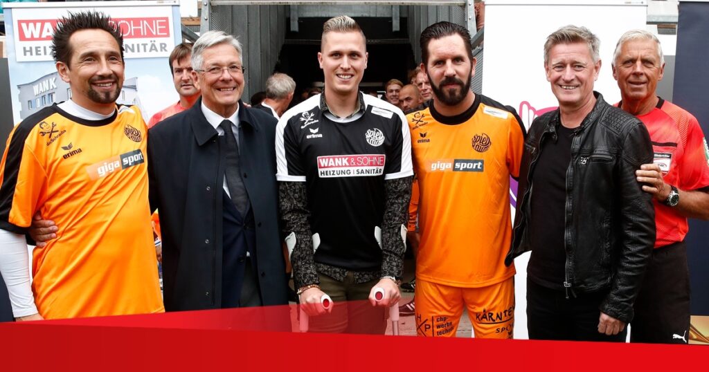 Der Fußball rollte für den guten Zweck