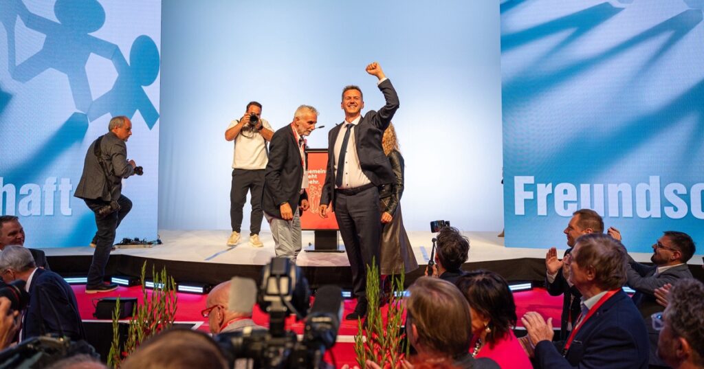 Daniel Fellner zum neuen Parteivorsitzenden gekürt! Daniel Fellner mit 96,39 Prozent an die SPÖ-Spitze in Kärnten gewählt.
