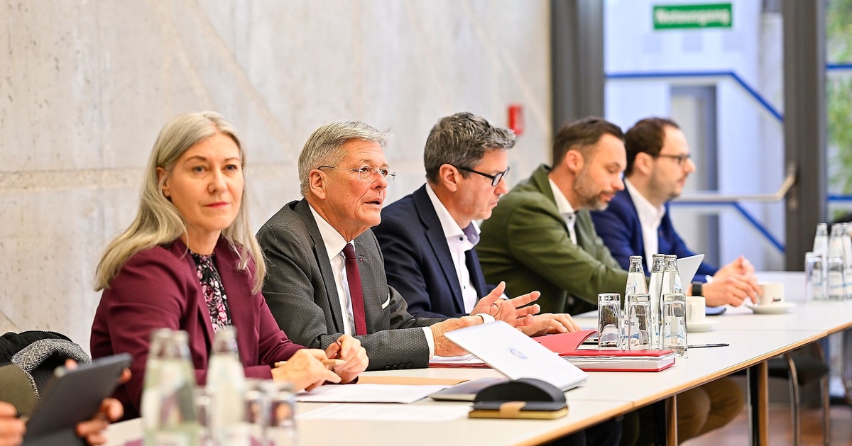 K&auml;rntner Dialogforum: Koralmbahn-Chancen nutzen, Volksgruppengesetz novellieren
