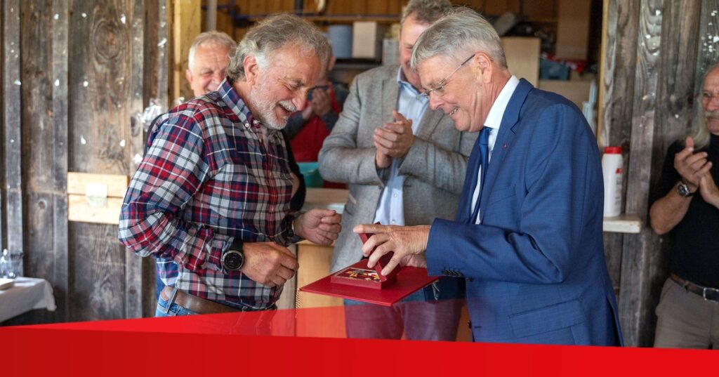 Ehrenzeichen des Landes für einen „Überflieger“