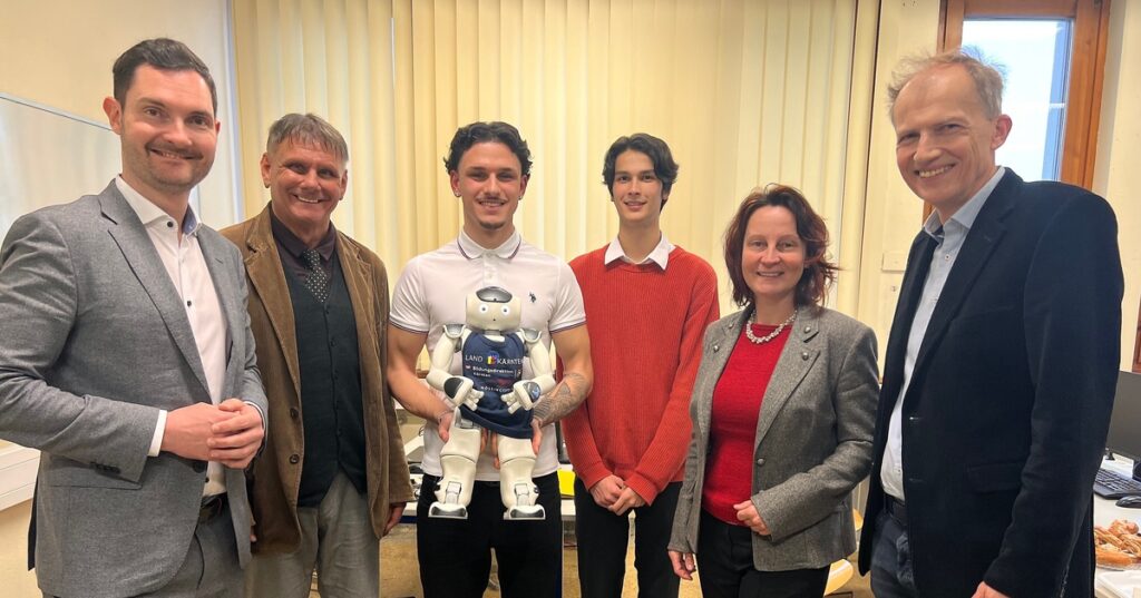 Innovative Bildungstechnologie: Roboter „Elias“ als Gebärdendolmetscher