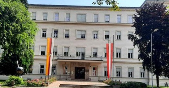 Die Landesregierung öffnet ihre Pforten