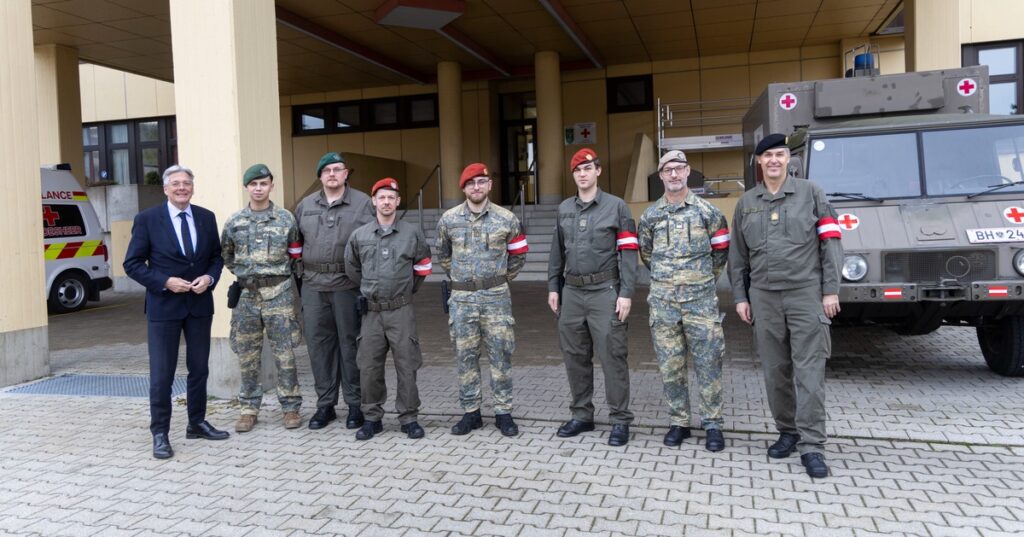 Weihnachtsbesuch bei Soldaten im Grenzeinsatz