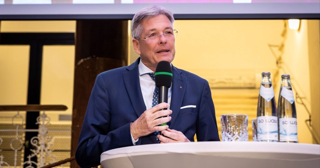 Koralmbahn: Kulturhistorische Ausstellung „Aufbruch“ eröffnet