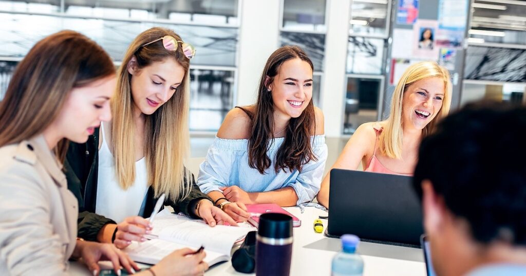 Uni Klagenfurt baut für das 22. Jahrhundert aus
