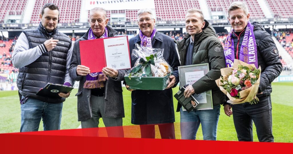 Walter Ludescher bei Spiel der Austria Klagenfurt geehrt